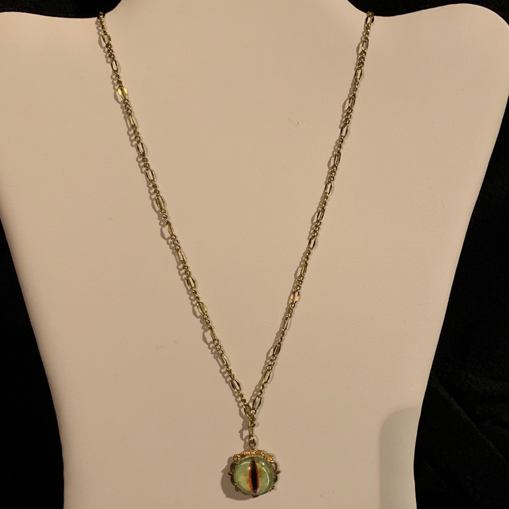 O.D. Acrylic Green/Red Dragon Eye on Gold Chain